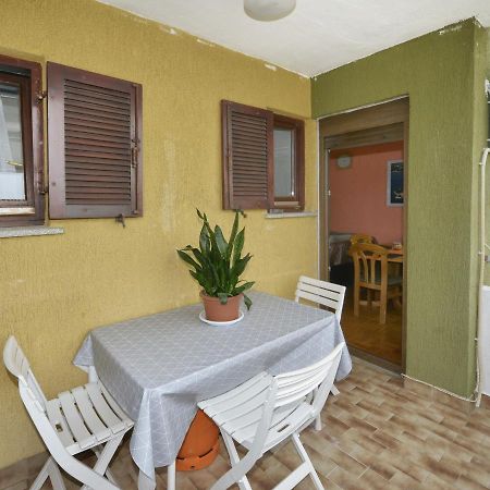 Apartman Kuki โปเรช ภายนอก รูปภาพ