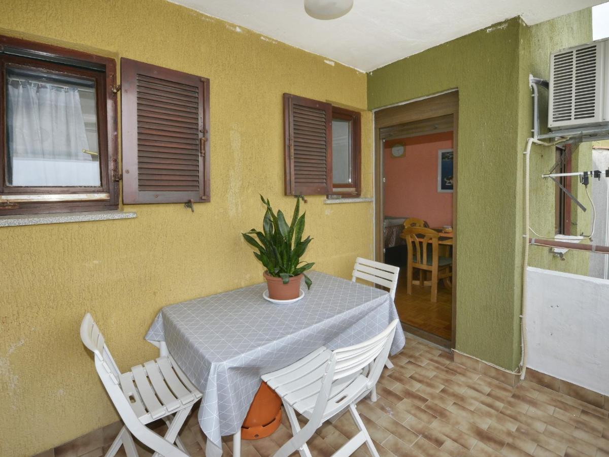 Apartman Kuki โปเรช ภายนอก รูปภาพ