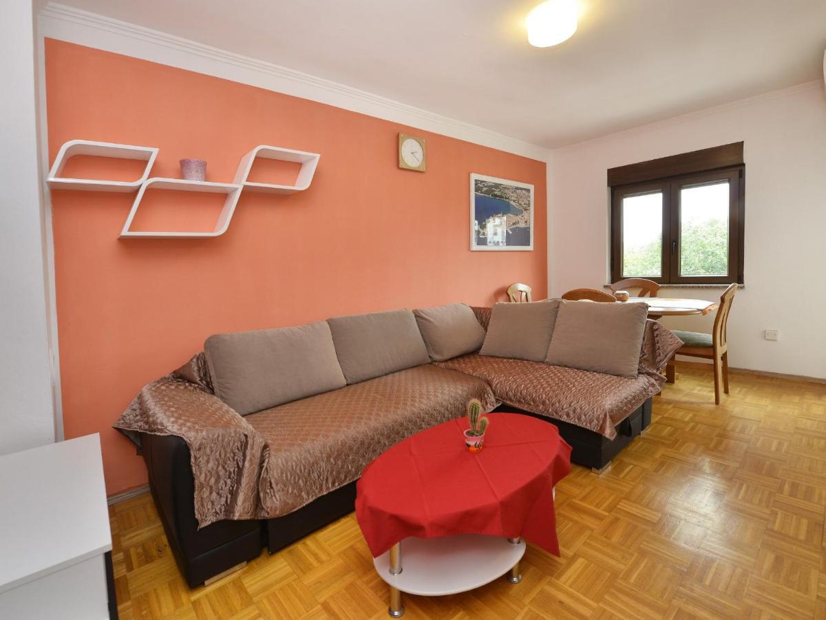 Apartman Kuki โปเรช ภายนอก รูปภาพ