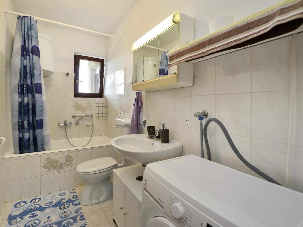 Apartman Kuki โปเรช ภายนอก รูปภาพ